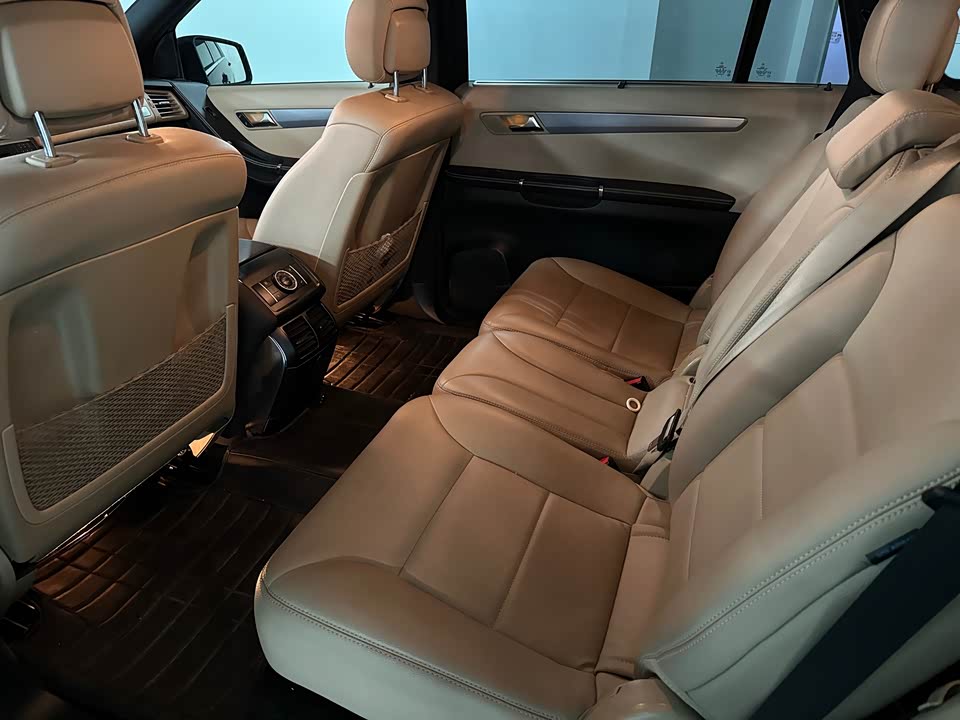 Mercedes-Benz R-class