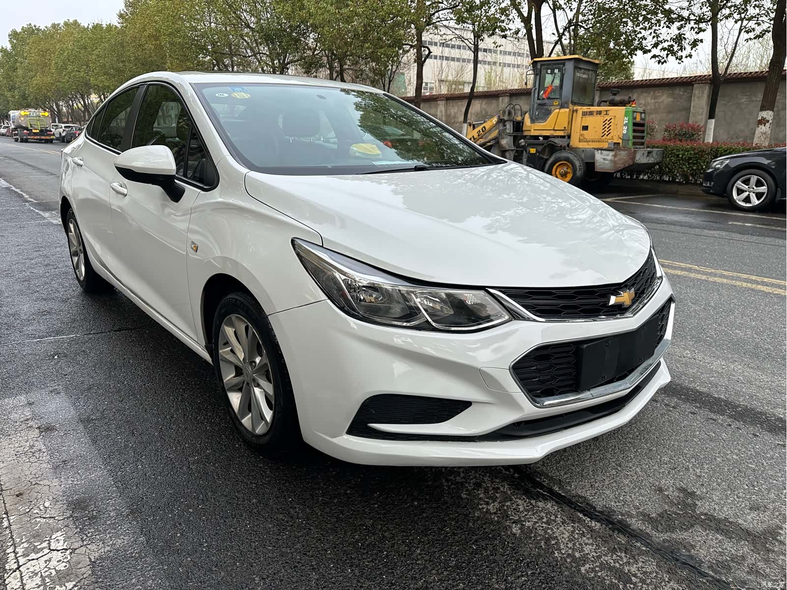 Chevrolet 320, 2018 3