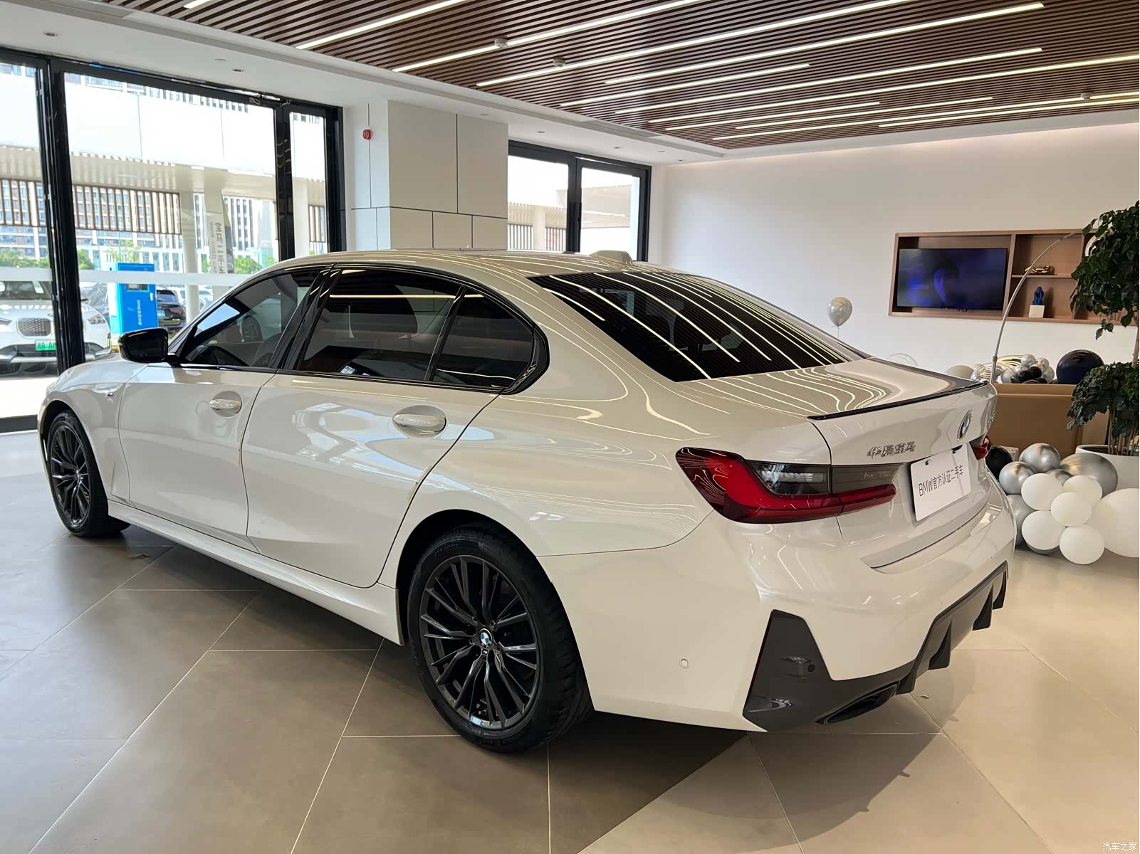 BMW 3 Series, 2023 7
