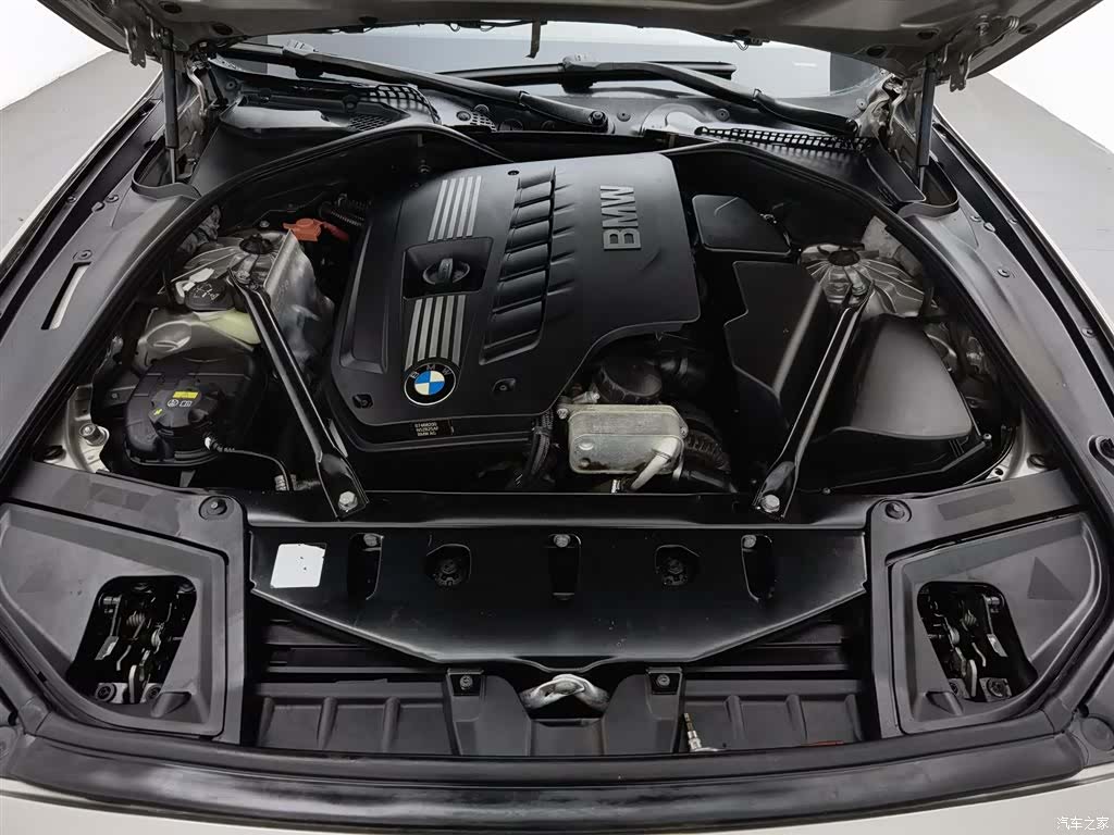 BMW 5 Series, 2012 6