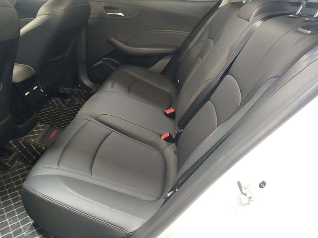 Roewe i5, 2025 17