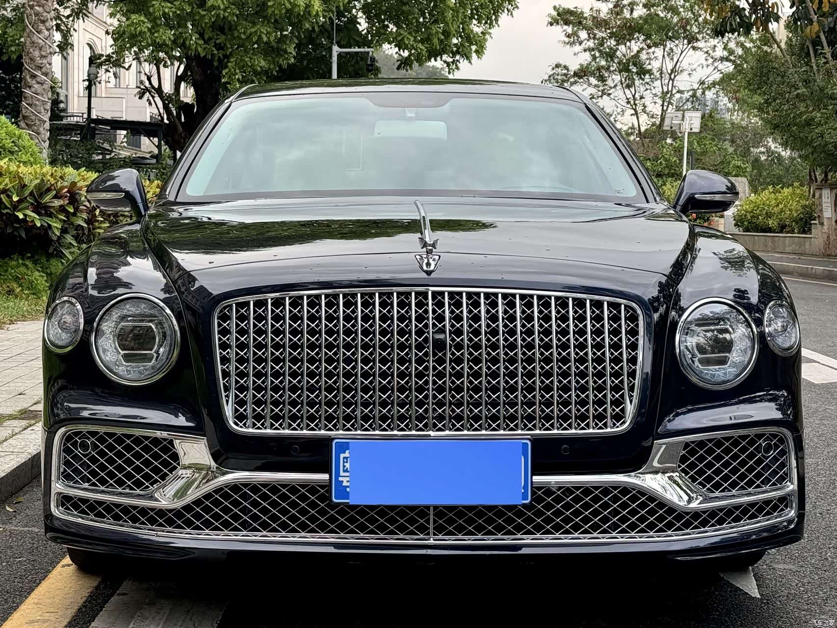 Bentley Flying Spur, 2011 2