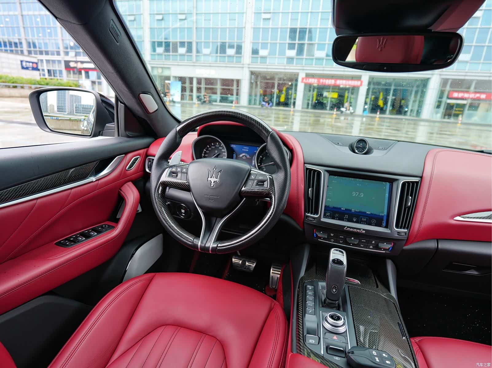 Maserati Levante, 2021 11
