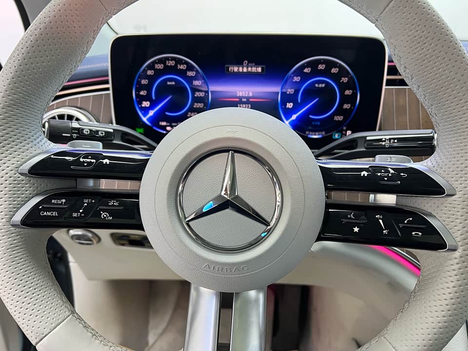 Mercedes-Benz EQE SUV