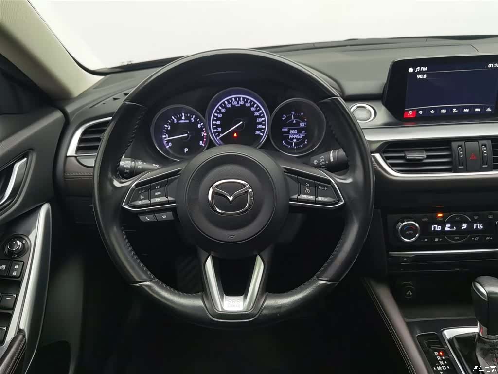 Mazda Atenza, 2018 11