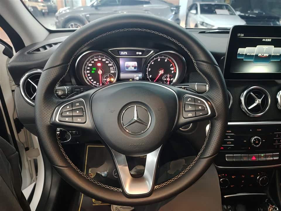 Mercedes-Benz GLA