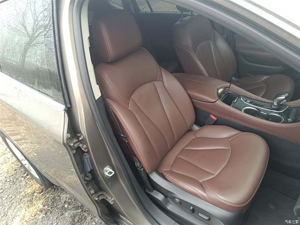 Buick Envision Plus, 2019 18