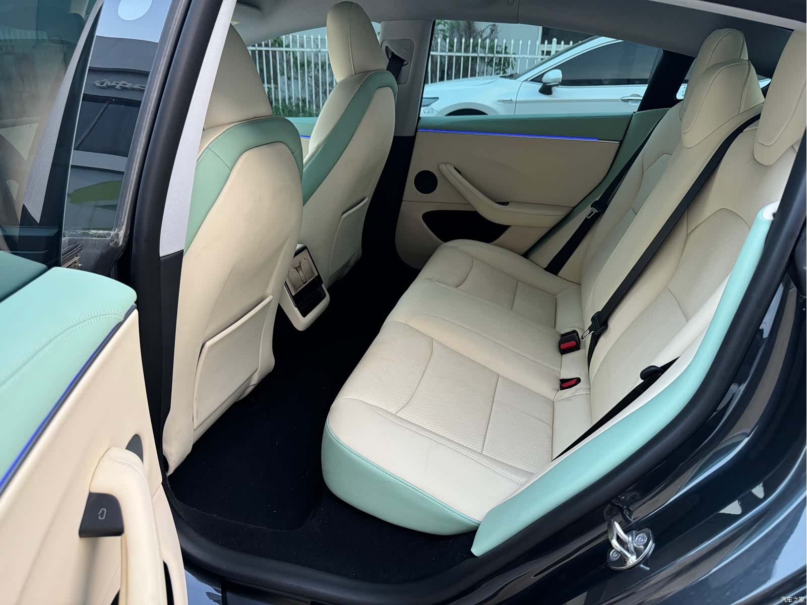 Tesla Model 3, 2024 4