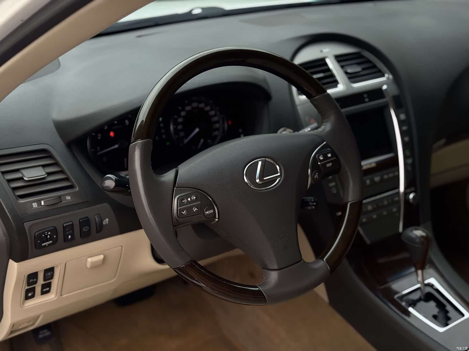 Lexus ES, 2012 10