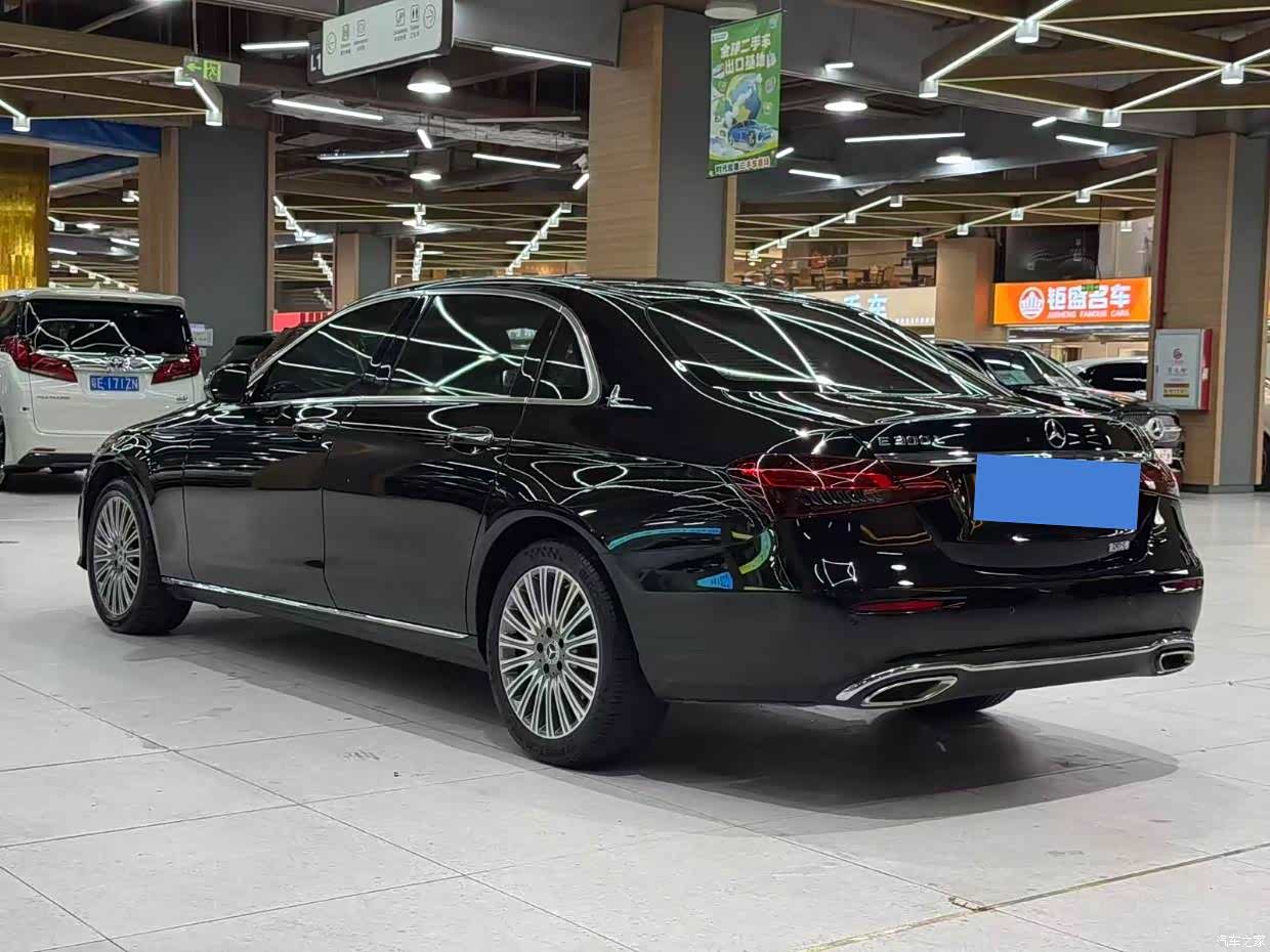 Mercedes-Benz E-Class, 2022 10