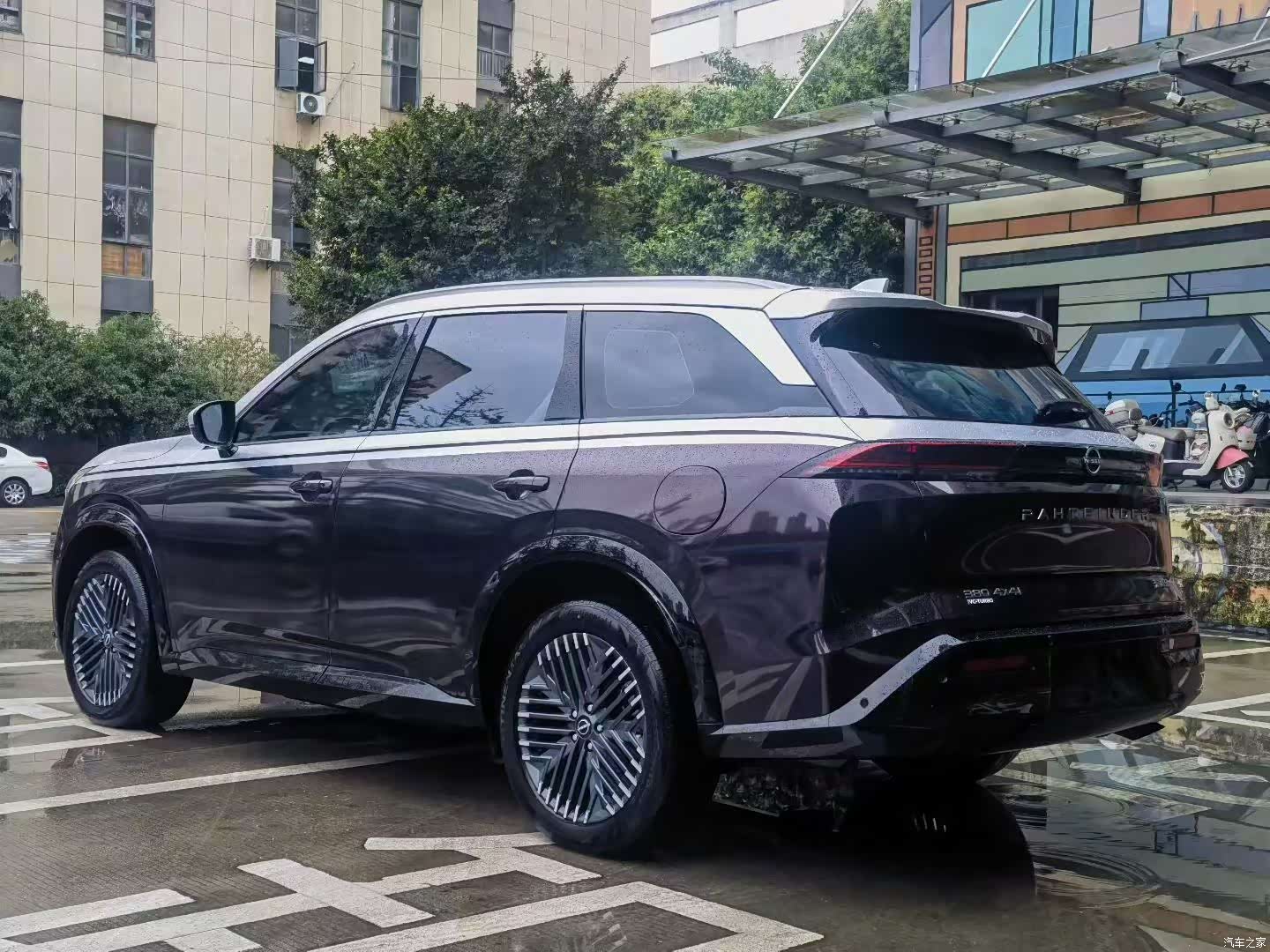 Nissan Pathfinder, 2024 7