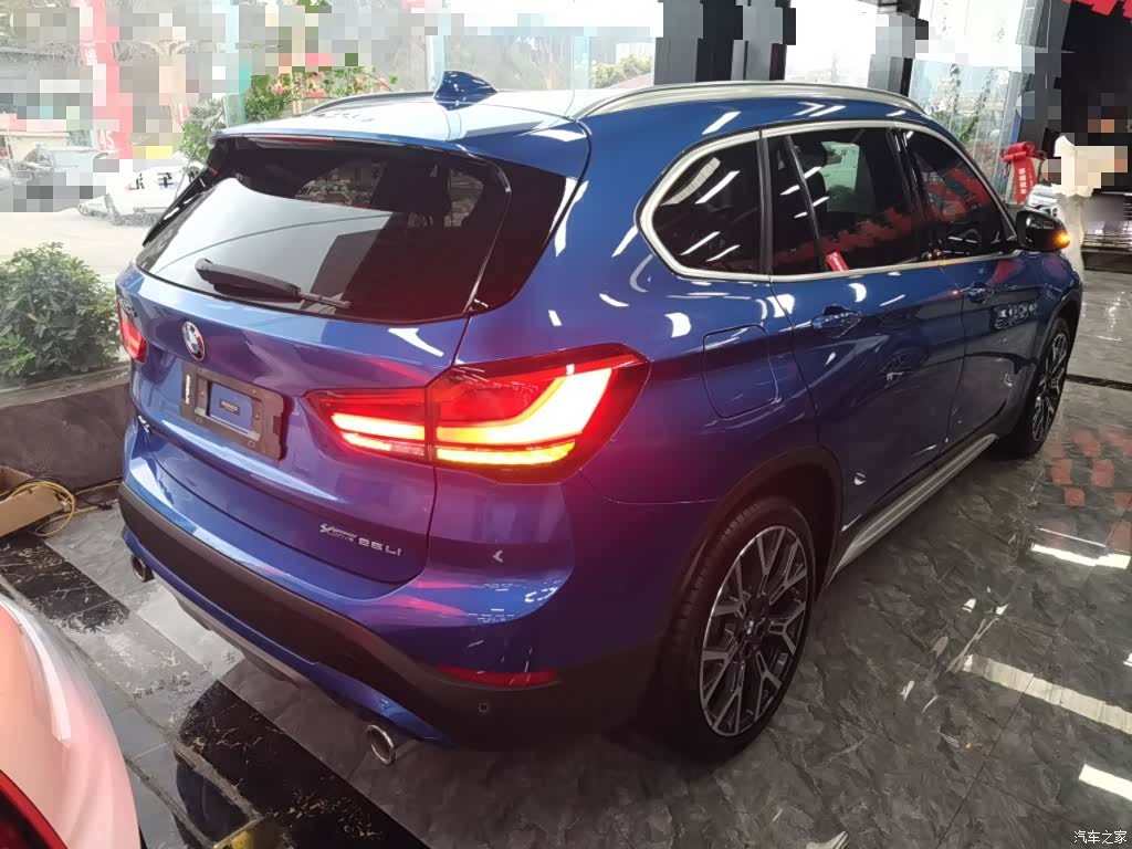 BMW X1, 2020 все фото