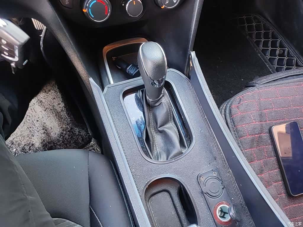 Chevrolet 320, 2018 14