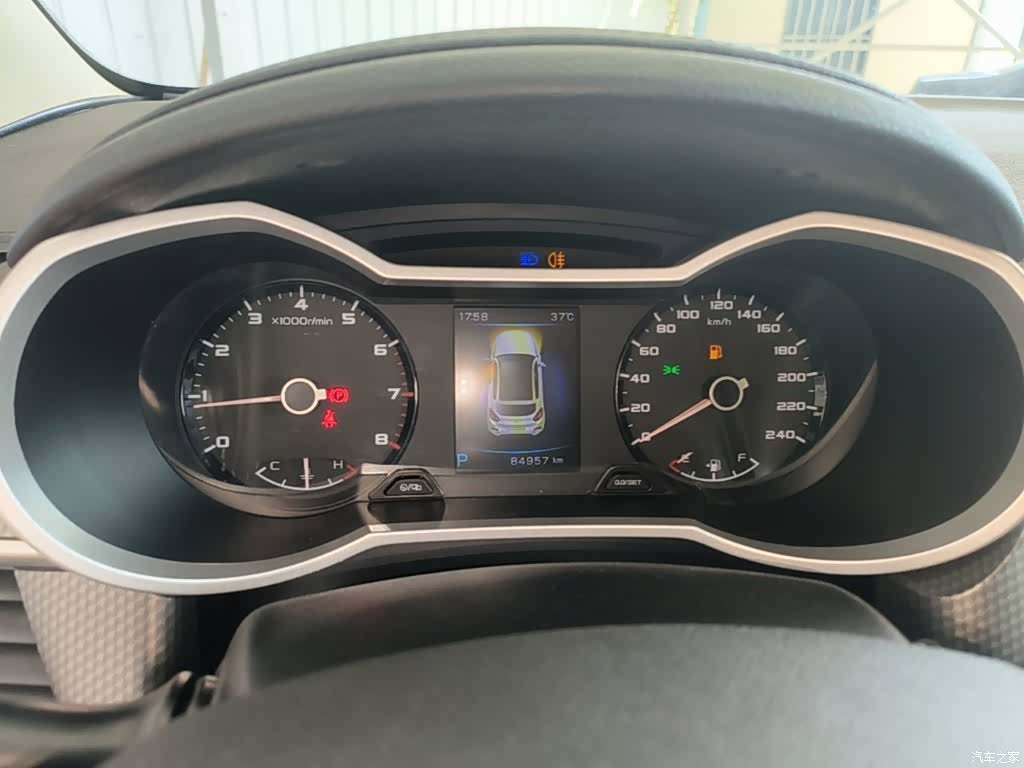 Geely Emgrand, 2018 12