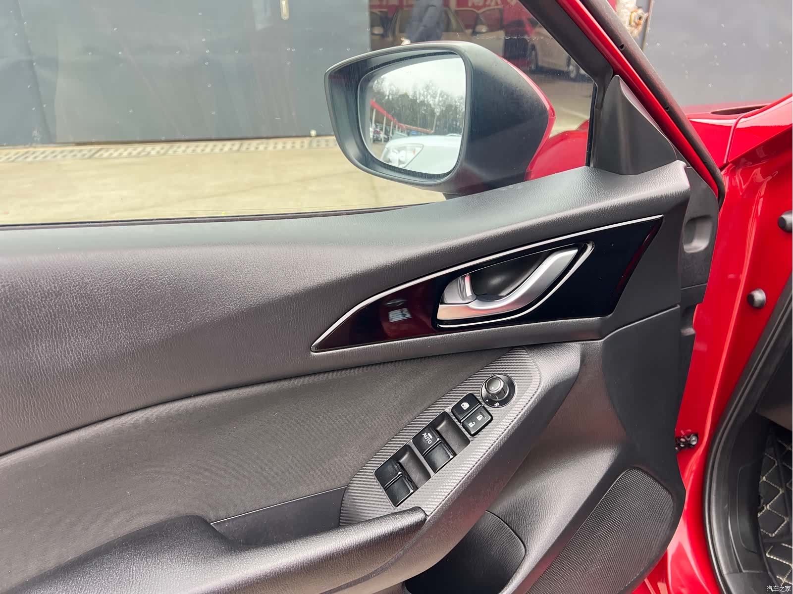 Mazda Mazda3, 2014 6