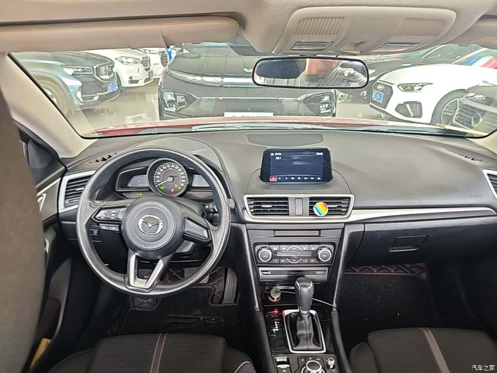 Mazda Mazda3, 2019 10