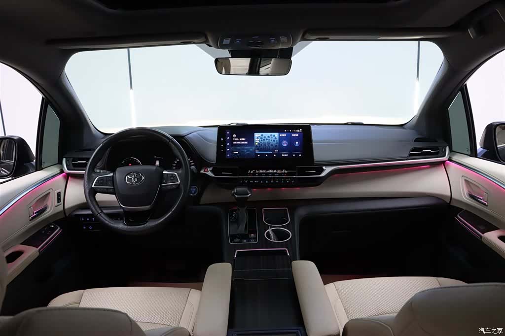Toyota Granvia, 2023 20