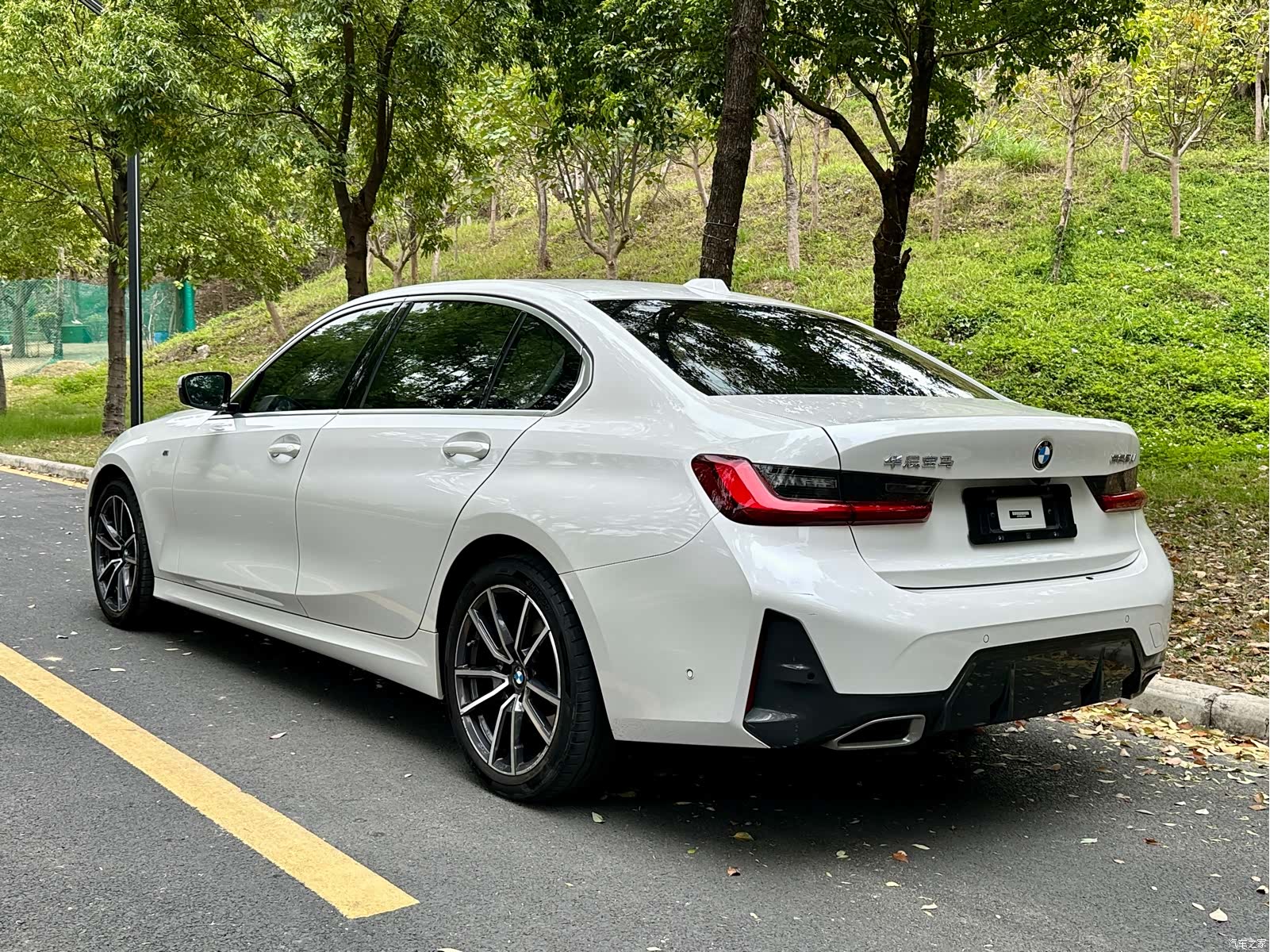BMW 3 Series, 2023 все фото
