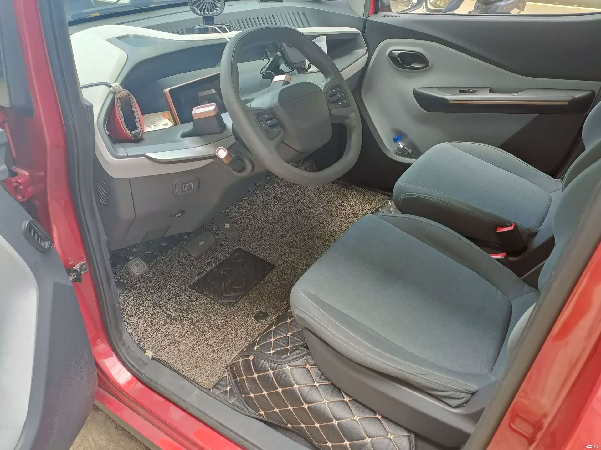 Wuling E200, 2019 4