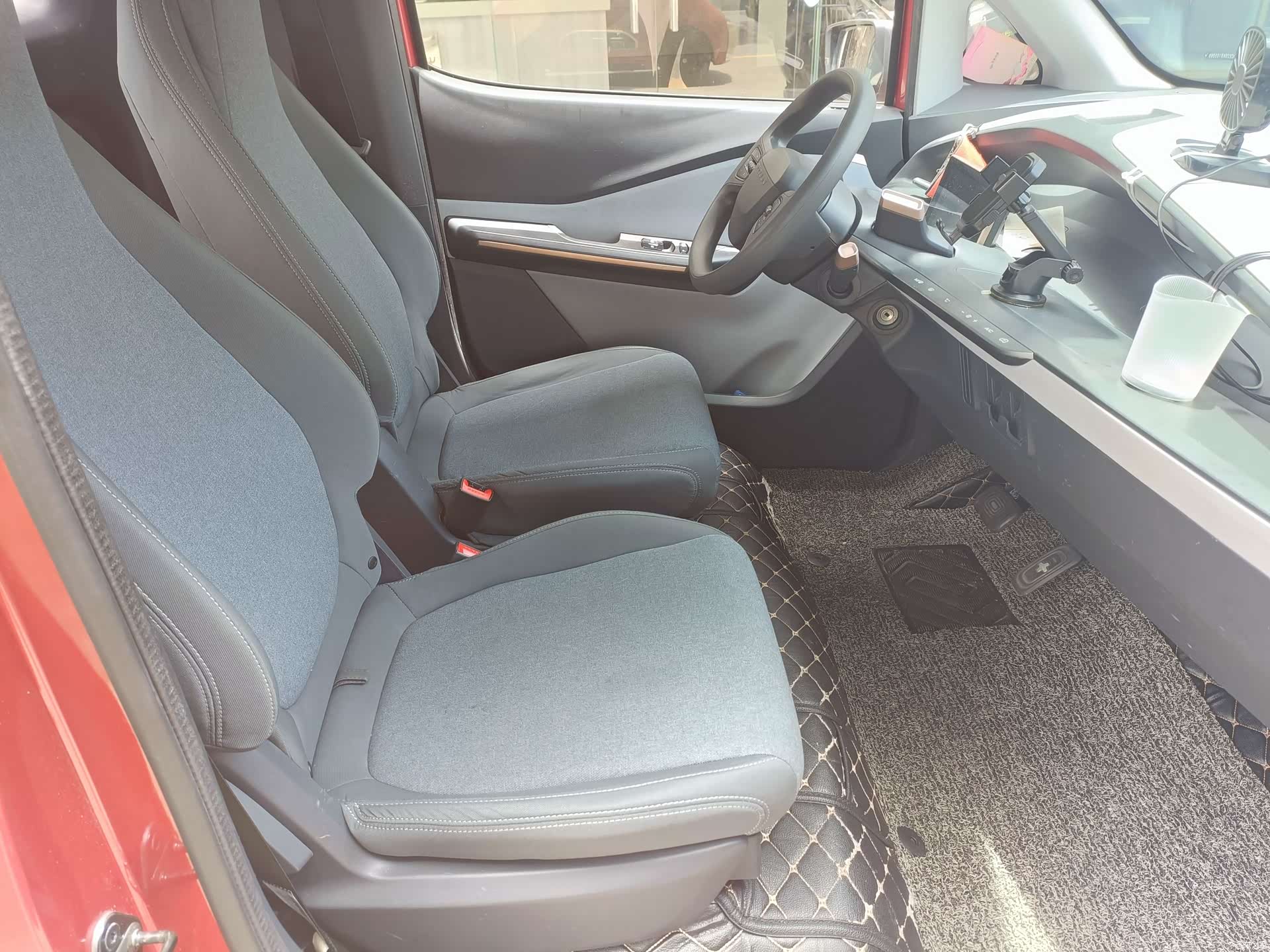 Wuling E200, 2019 все фото