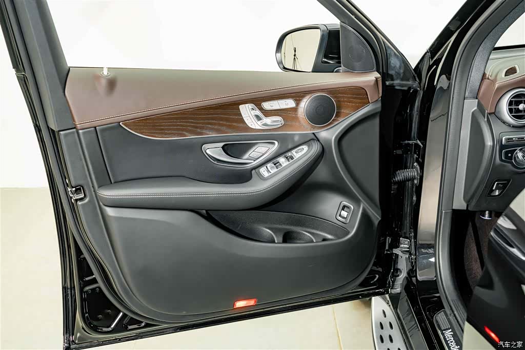 Mercedes-Benz GLC, 2023 16