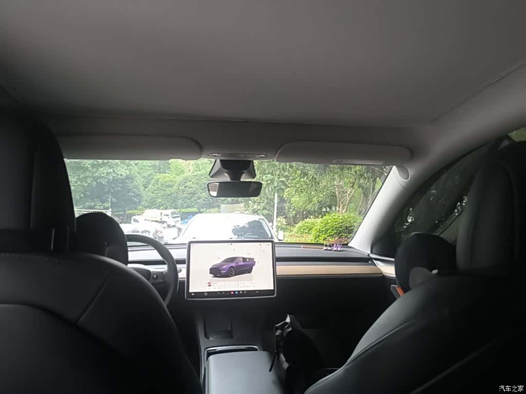 Tesla Model Y, 2022 18