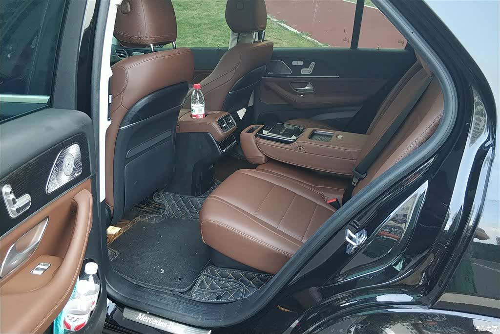 Mercedes-Benz GLE, 2024 11