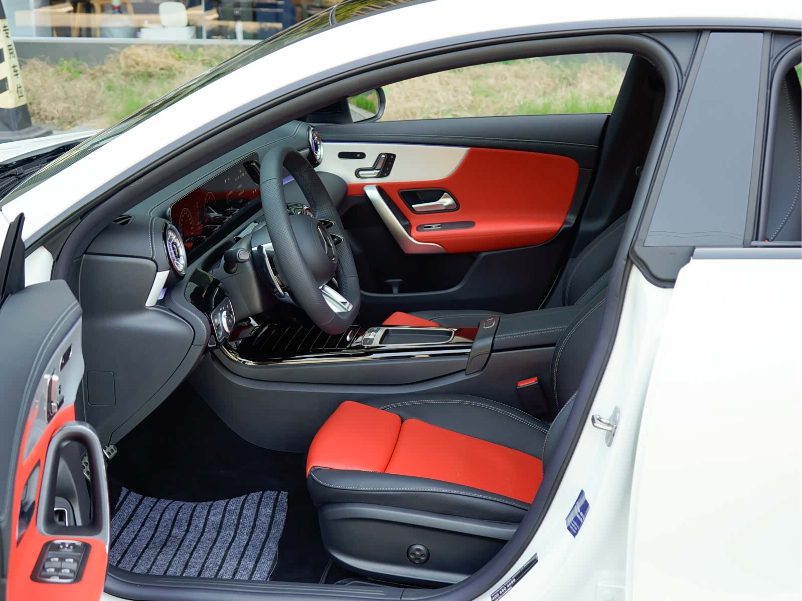 Mercedes-Benz CLA, 2026 12