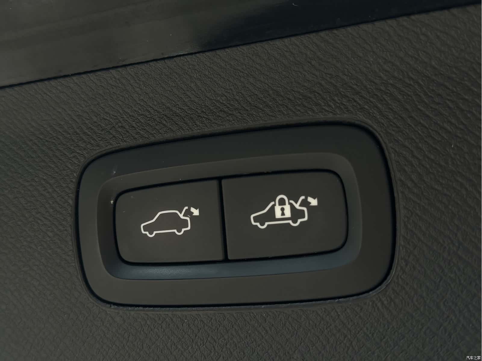 Volvo XC90, 2018 32