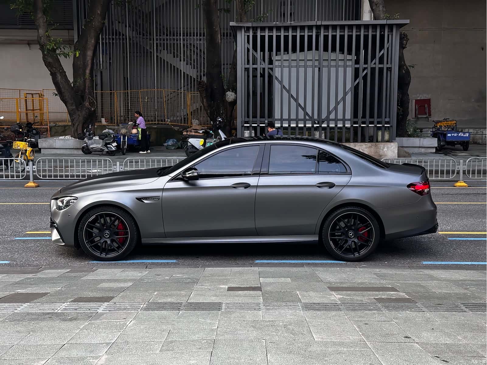 Mercedes-Benz E-Class, 2021 3