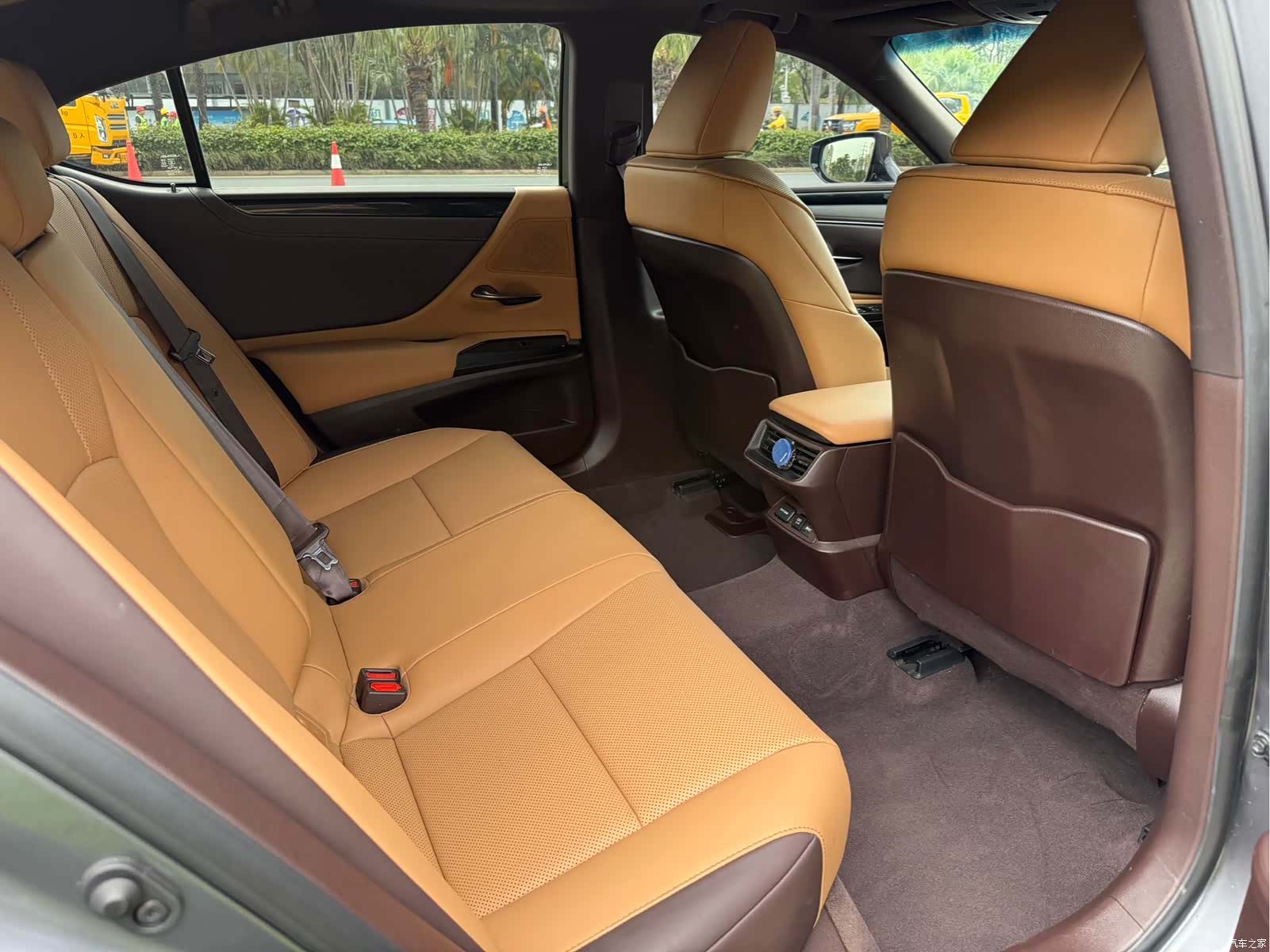 Lexus ES, 2021 10