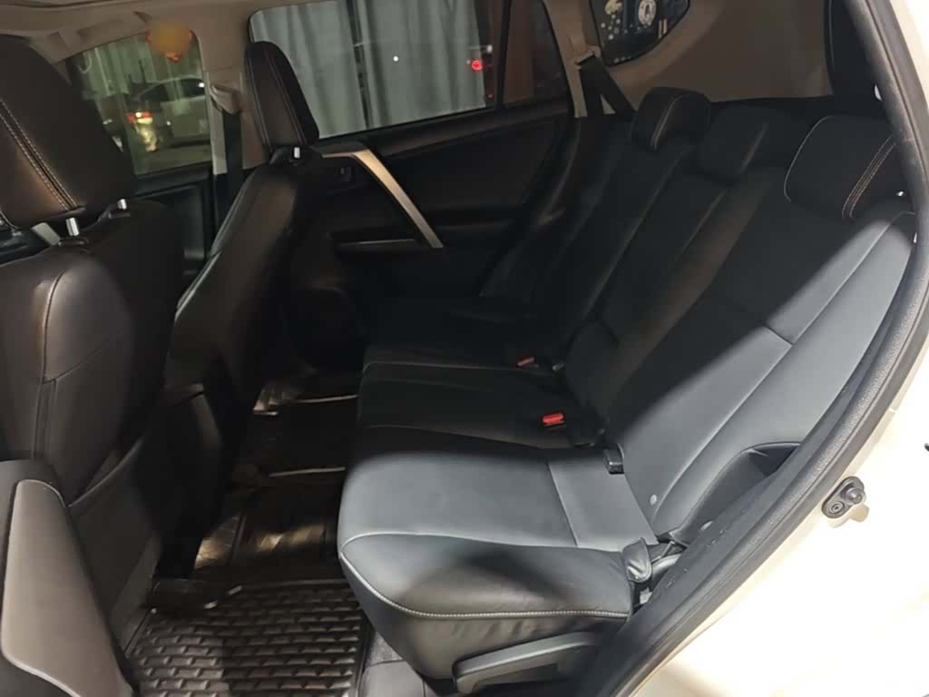 Toyota RAV4, 2017 17