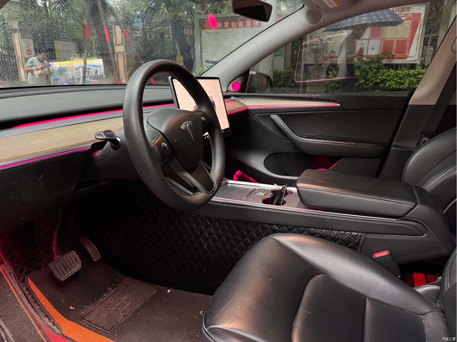 Tesla Model Y, 2022 все фото