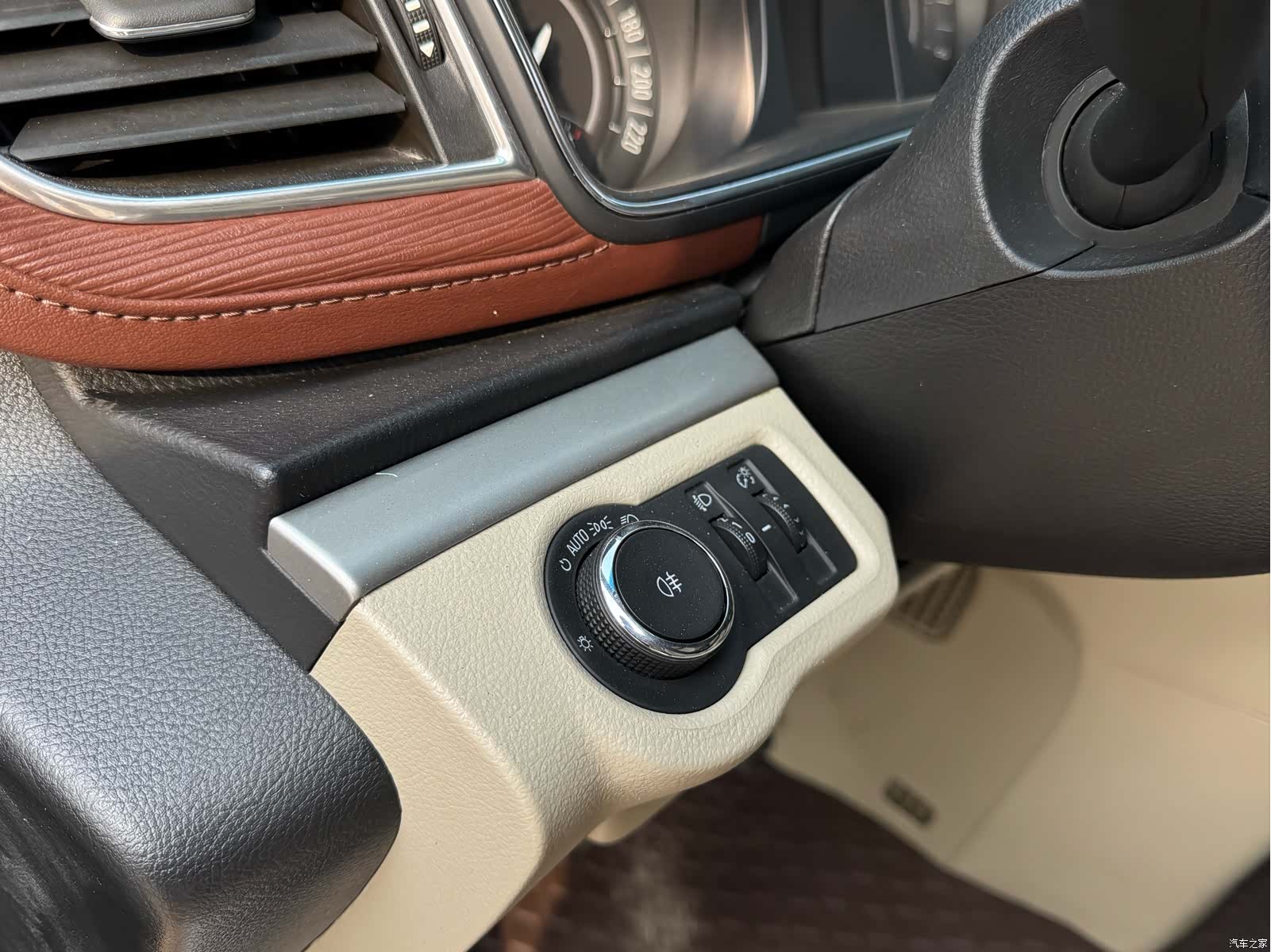 Buick GL8, 2017 7