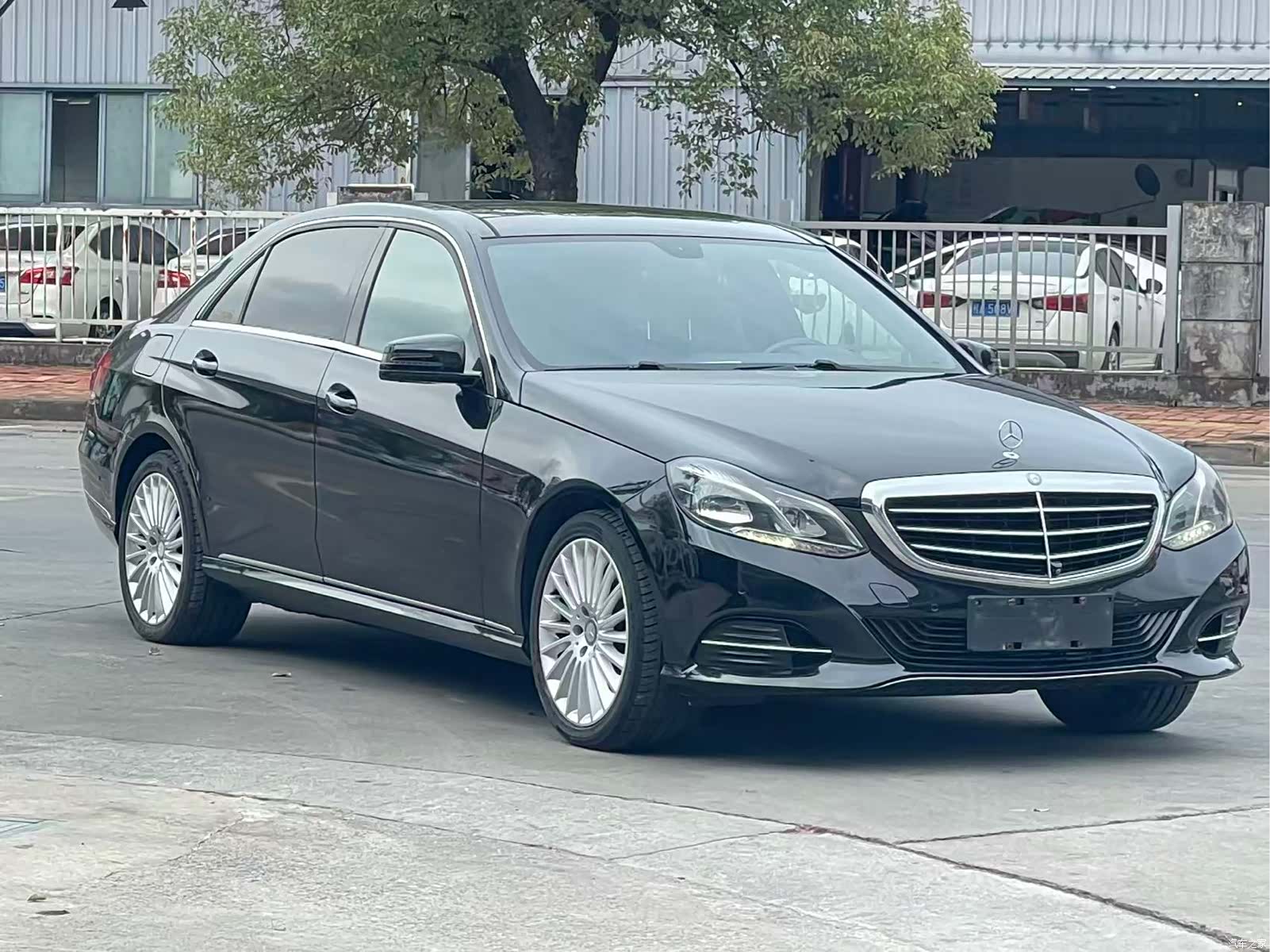 Mercedes-Benz E-Class, 2015 3