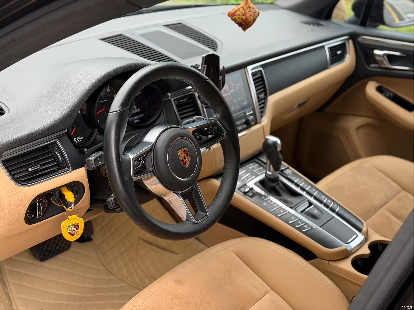 Porsche Macan, 2018 все фото