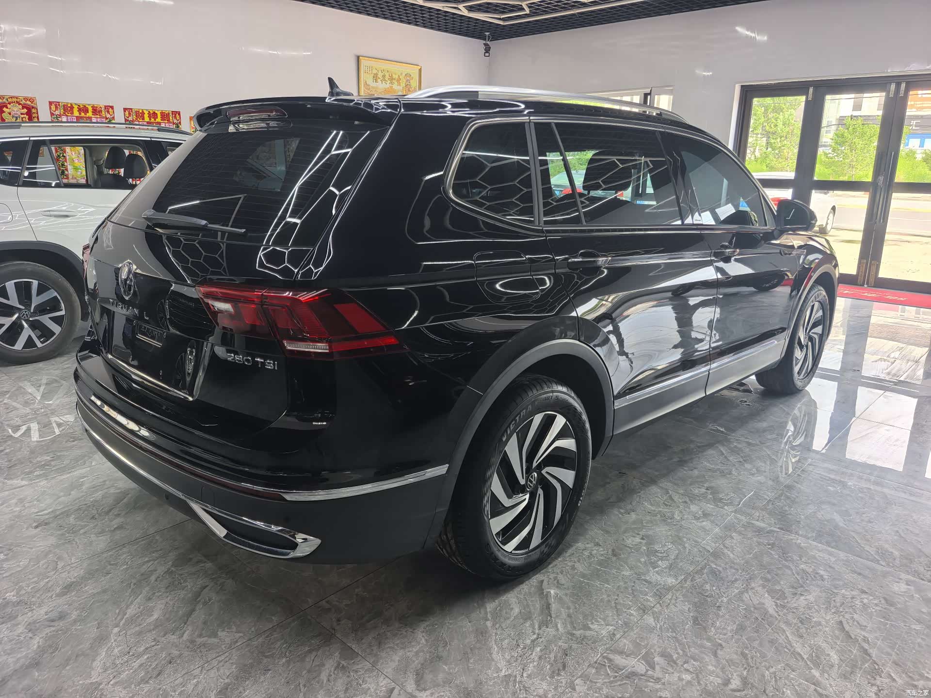 Volkswagen Tiguan L, 2023 все фото