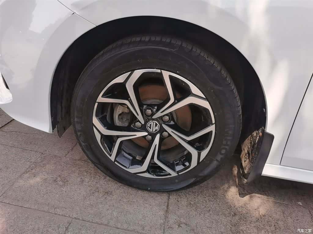 MG MG5, 2023 23