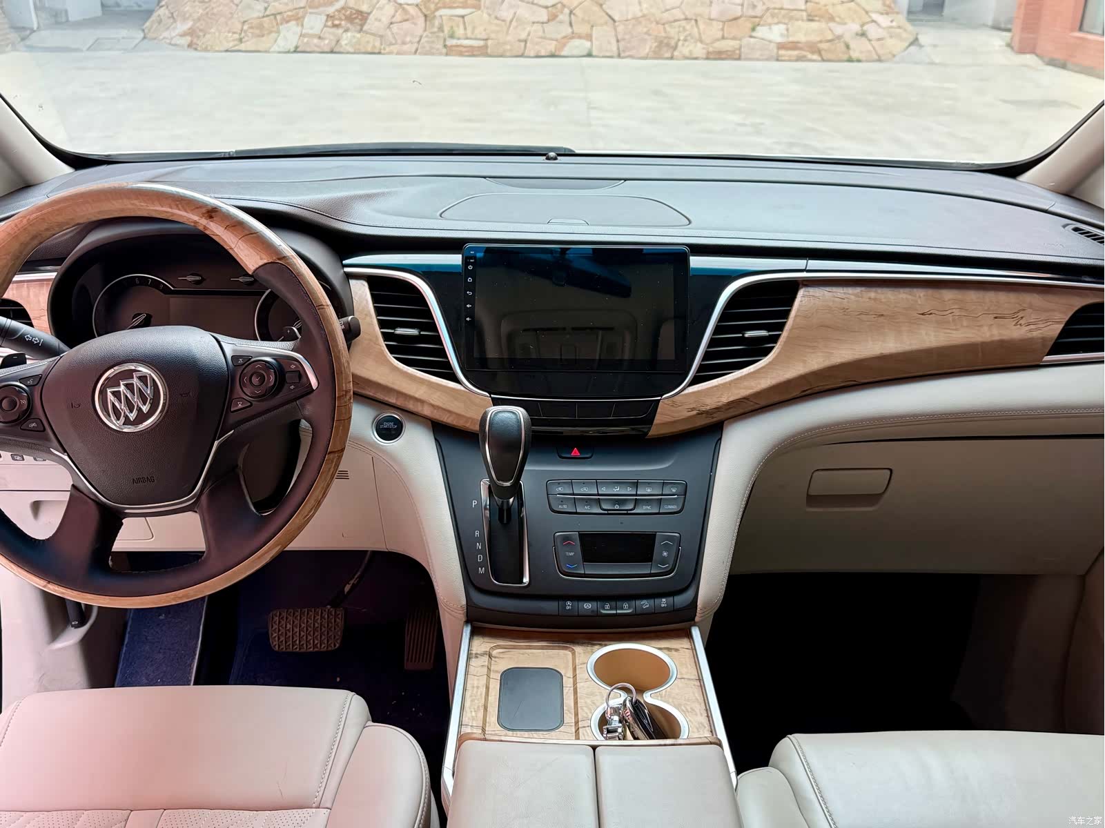 Buick GL8, 2020 9