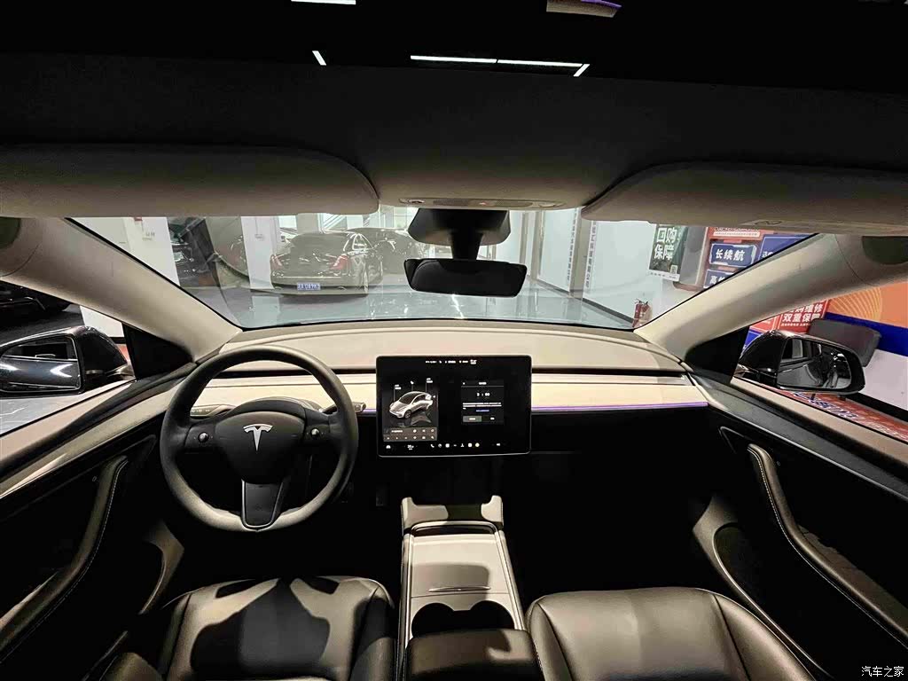 Tesla Model Y, 2024 6