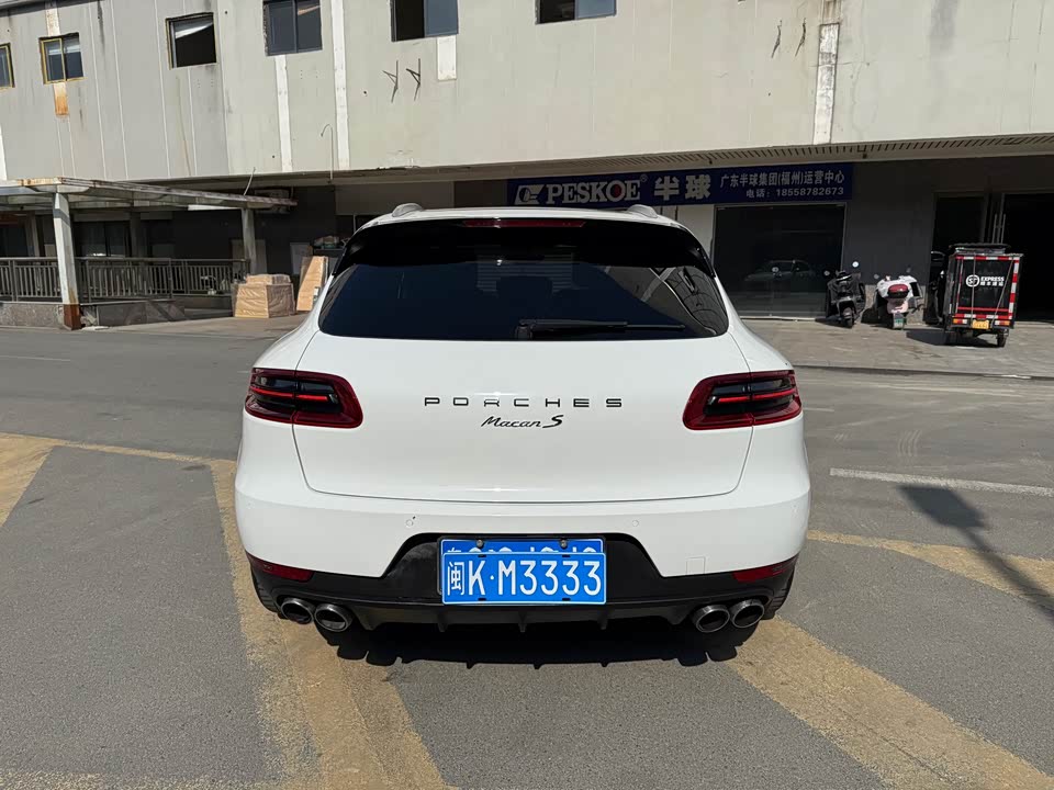 Porsche Macan
