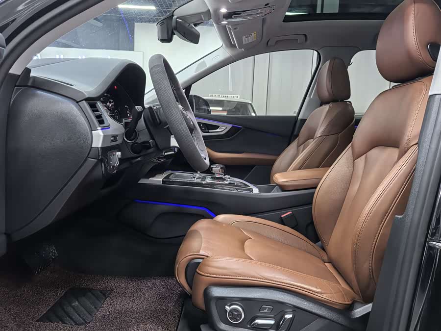 Audi Q7 2020, фото 4