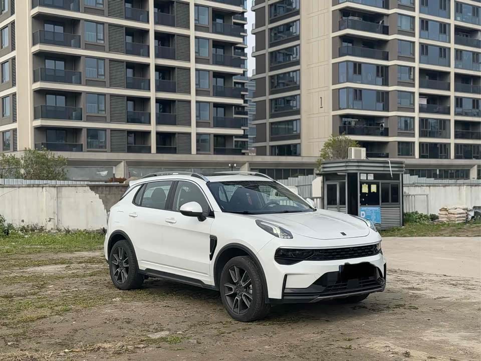 Lynk & Co 01
