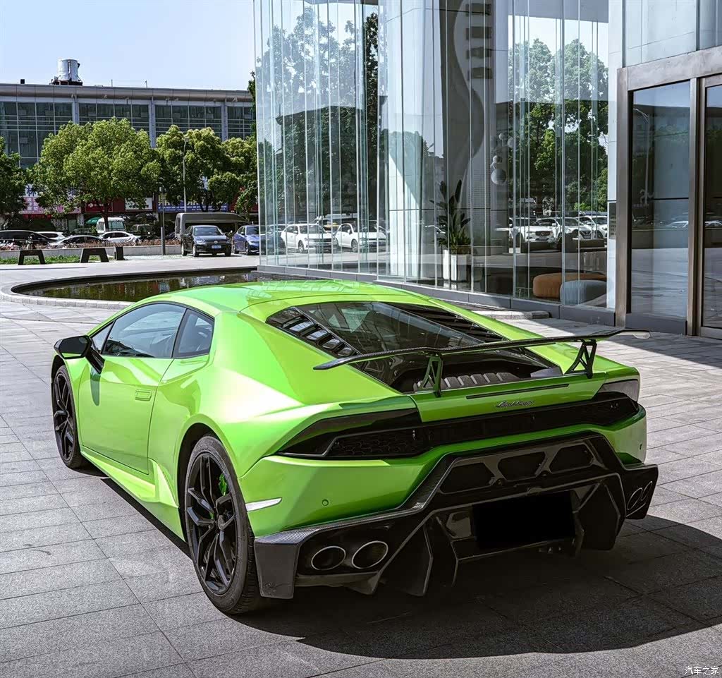 Lamborghini Huracán, 2014 все фото