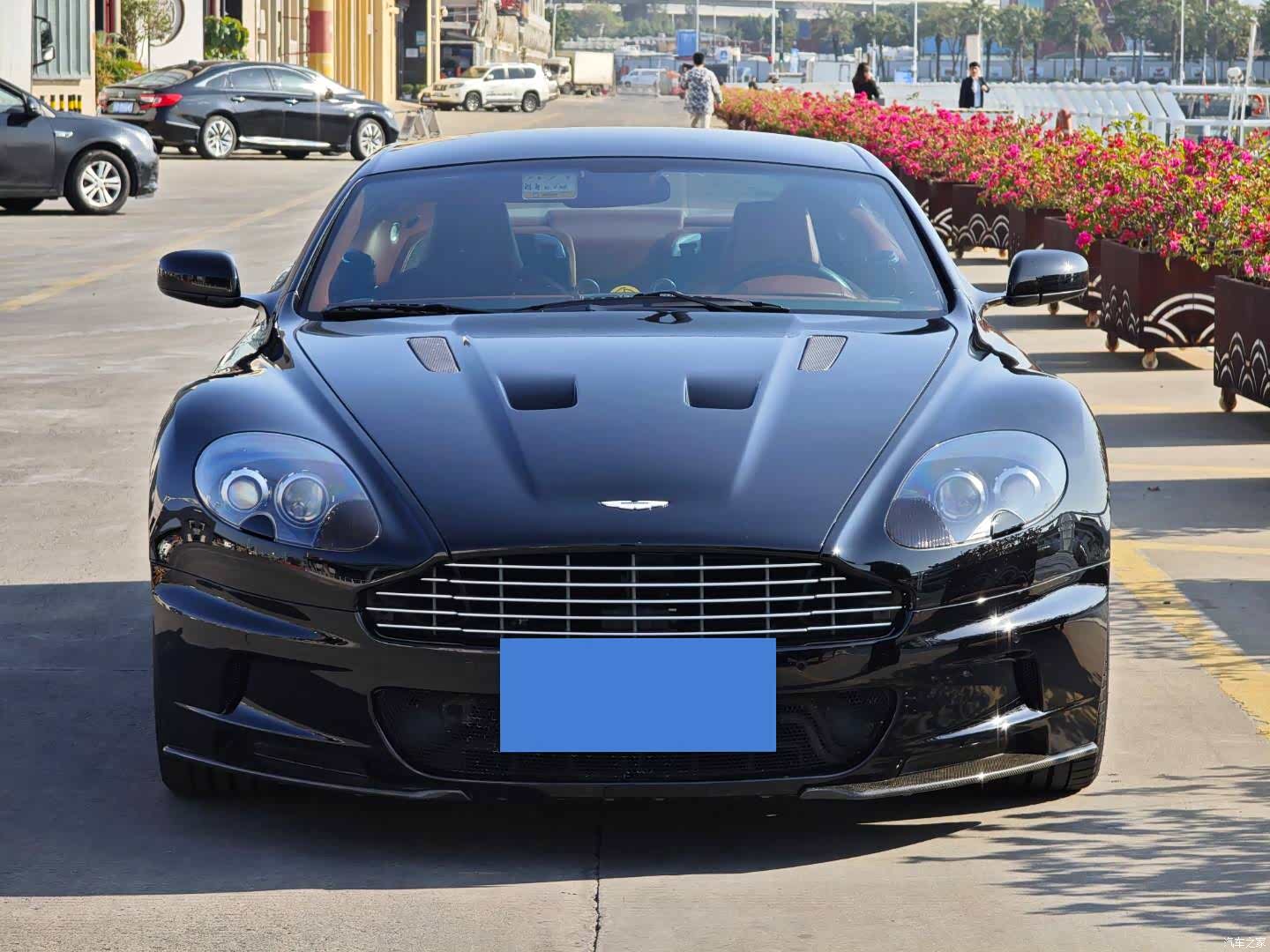 Aston Martin DBS, 2010 3