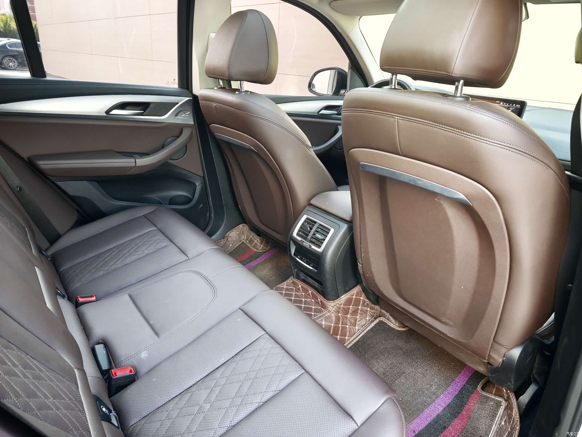 BMW iX3, 2024 15