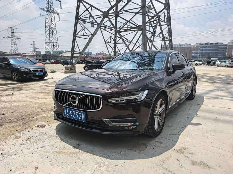 Volvo S90