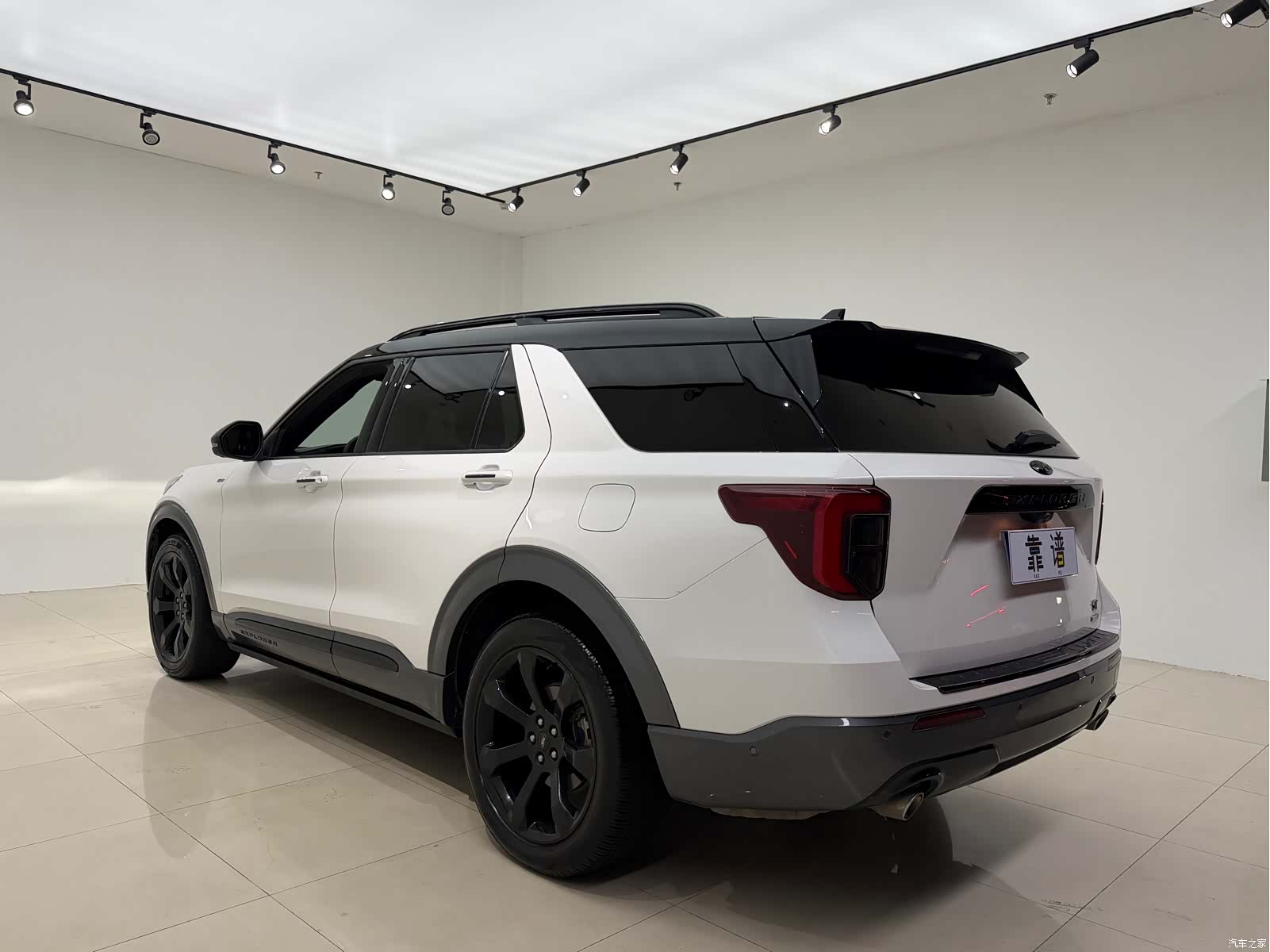 Ford Explorer, 2020 4
