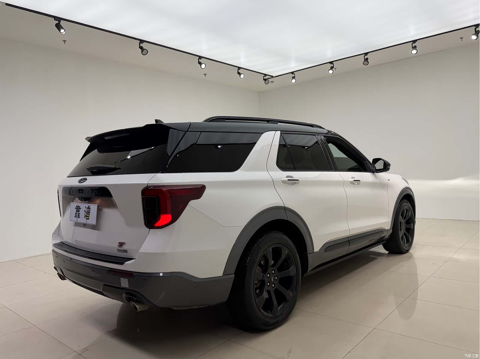 Ford Explorer, 2020 все фото