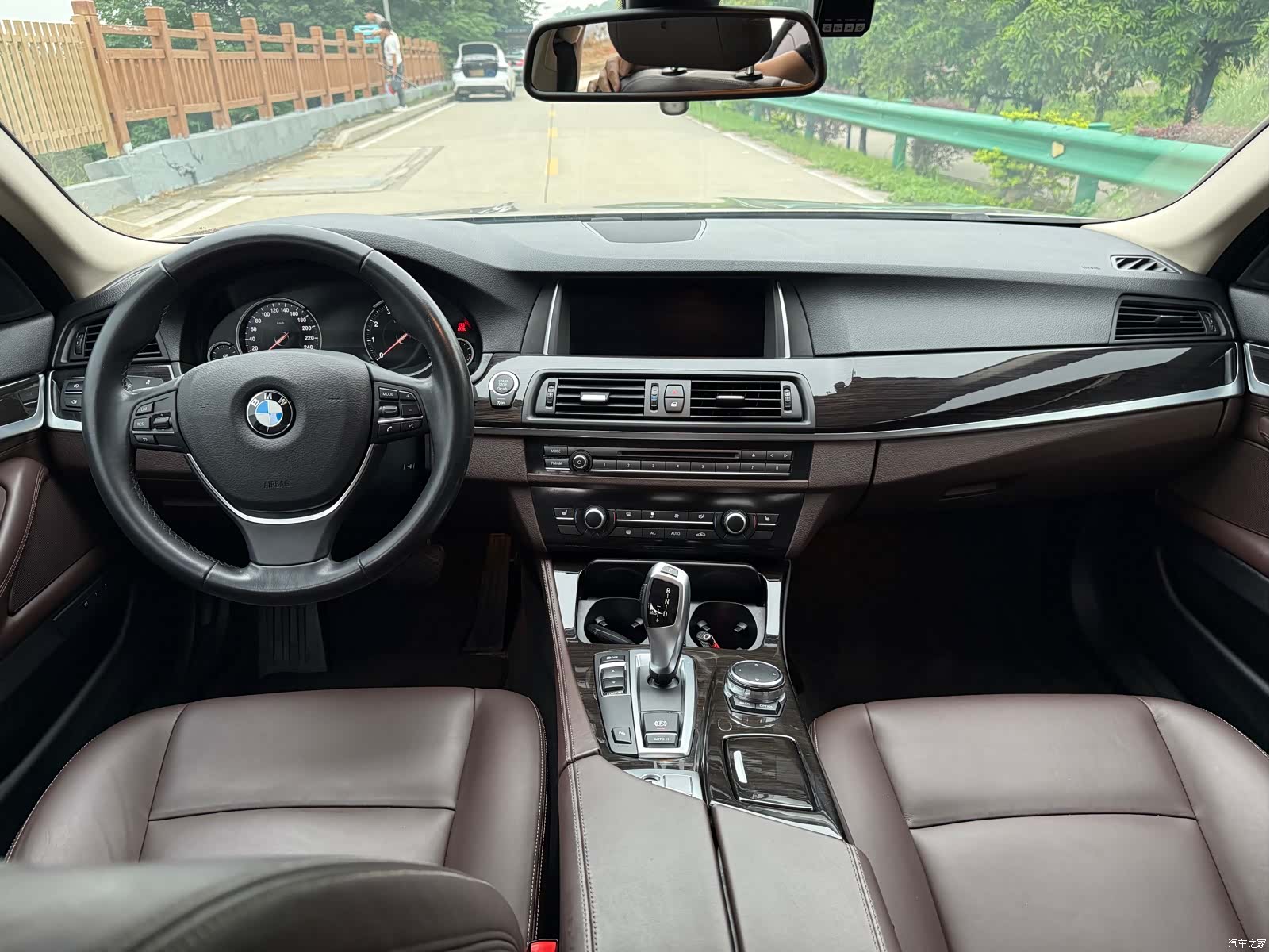 BMW 5 Series, 2015 все фото